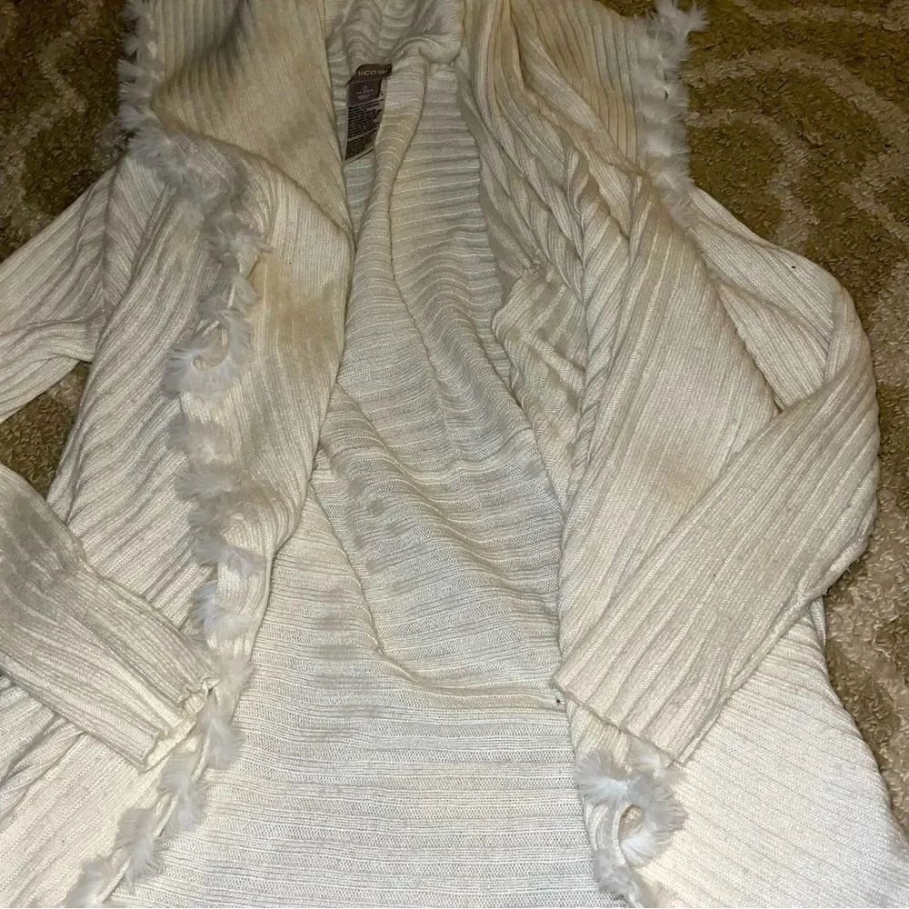 Chicos size 0 sweater